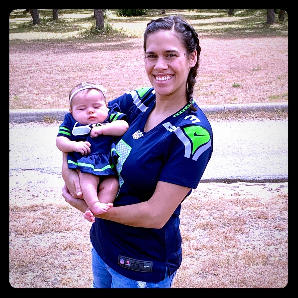 Meet your Posher, Rae